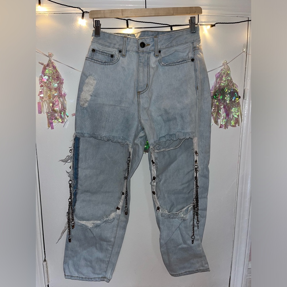 LF CARMAR Los Angeles High Waisted//Straight leg mom jeans with chains